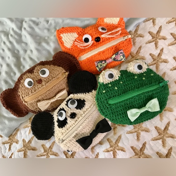 Handmade Knit Monkey Zipper Mouth Wild Bunch Coin Purse Wallet One Of A Kind - Picture 13 of 13